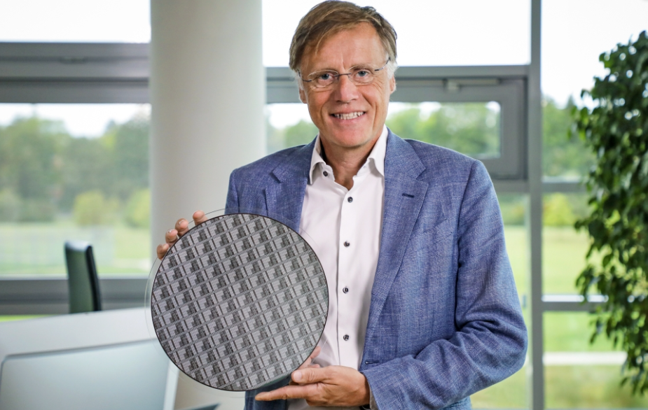 Infineon Unveils World’s First 300mm Power GaN Wafer